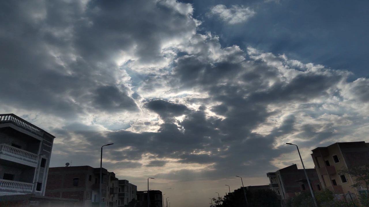 توقعات هيئة الأرصاد حول حالة الطقس المتوقعة خلال ساعات الثلاثاء 3 مارس